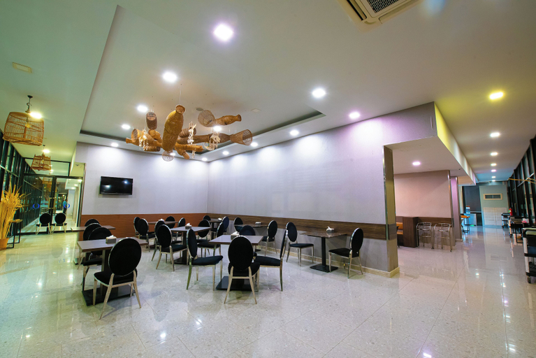 Food & Drinks 5, O2 luxury hotel, Bang Plee