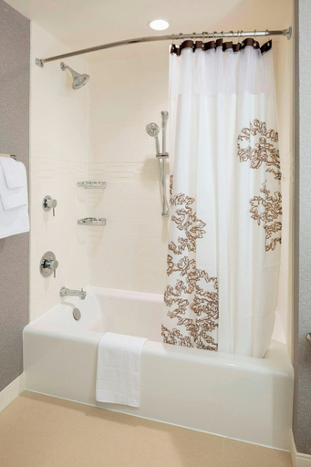 Bathroom 10