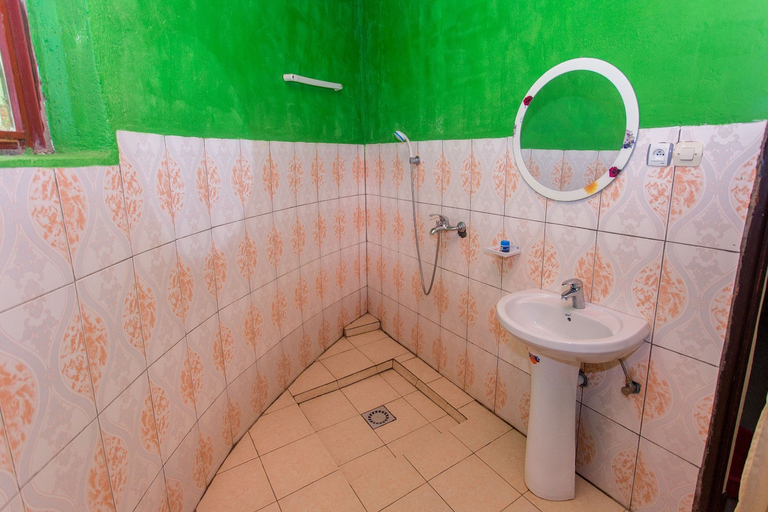 Bathroom 4, Buffalo Mountain Lodge, Musanze