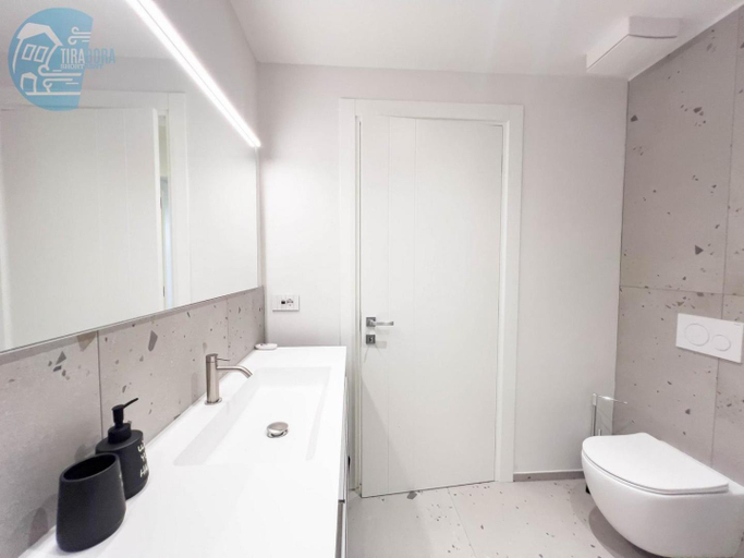 Others 5, San Nicolo 14 Tirabora Short Rent, Trieste