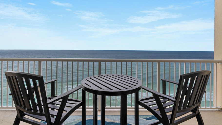 Others 5, Majestic Beach Towers, Bay
