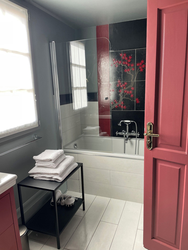 Bathroom 4