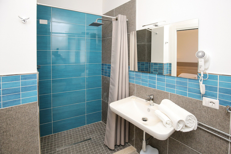 Bathroom 5, The Square Castelsardo, Sassari