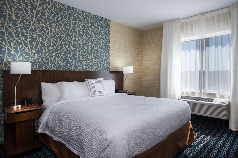 Bedroom 4, Fairfield Inn & Suites Little Rock Benton, Saline
