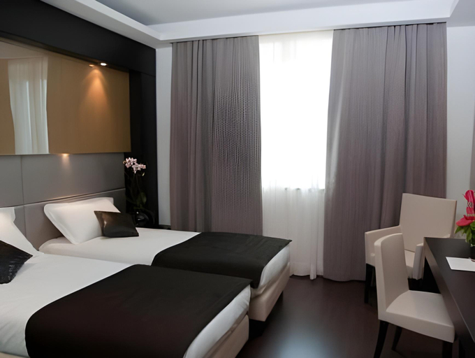 Bedroom 8