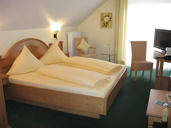 Bedroom 2, Gasthaus Weinhotel Adler, Emmendingen
