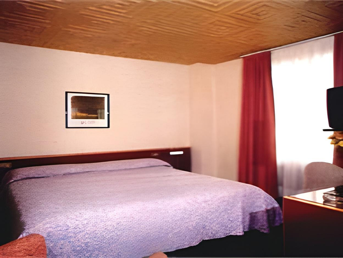 Bedroom 6