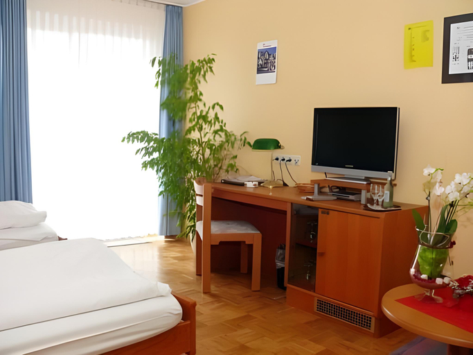 Bedroom 8