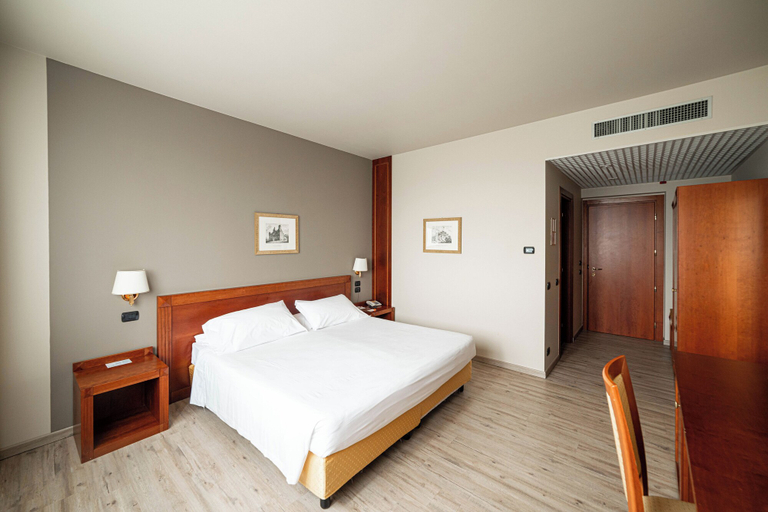 Bedroom 4, Phi Hotel Cavalieri, Cuneo