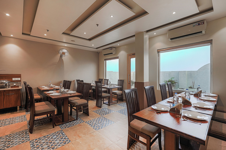 Food & Drinks 4, CSJS Inn Hotel Marketed by Kiwiana, Amritsar