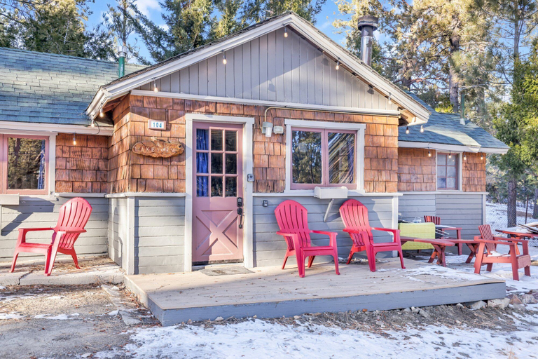 Exterior & Views, Lakeview #104, San Bernardino