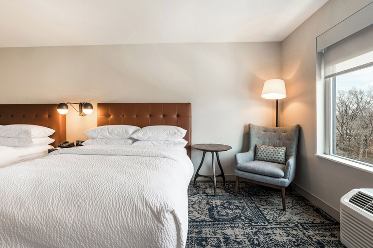 Bedroom 4, Four Points by Sheraton Elkhart, Elkhart