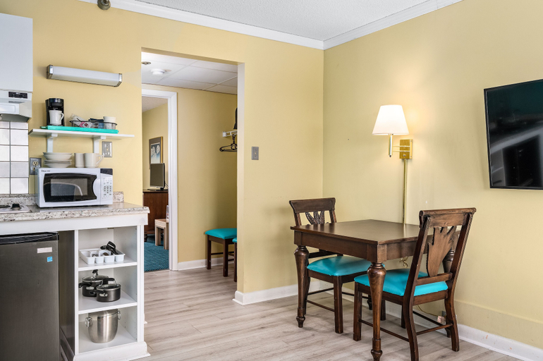 Others 5, Cayman Suites Hotel, Worcester