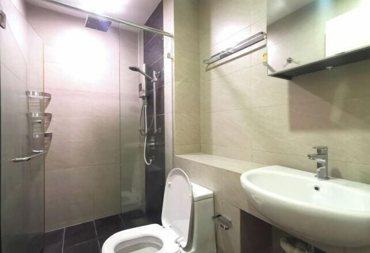 Bathroom 8