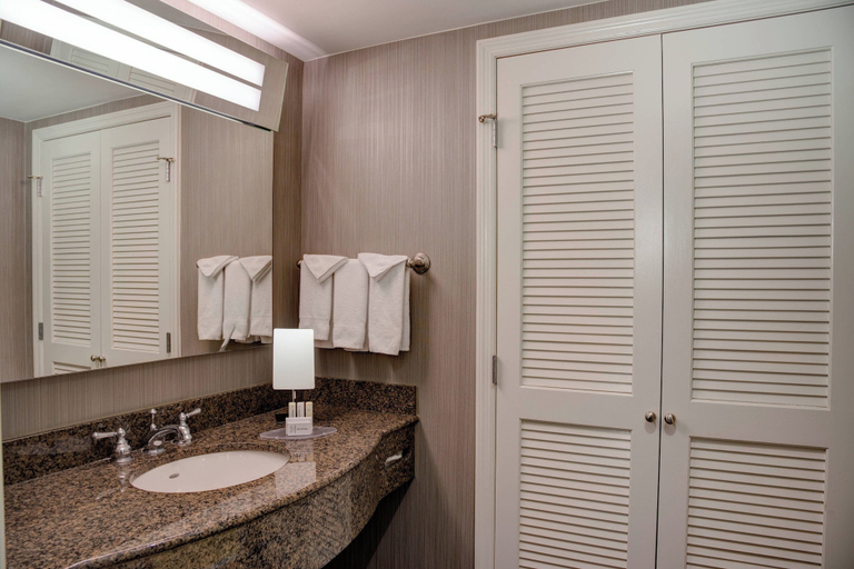 Bathroom 4, Courtyard by Marriott Chapel Hill, Orange