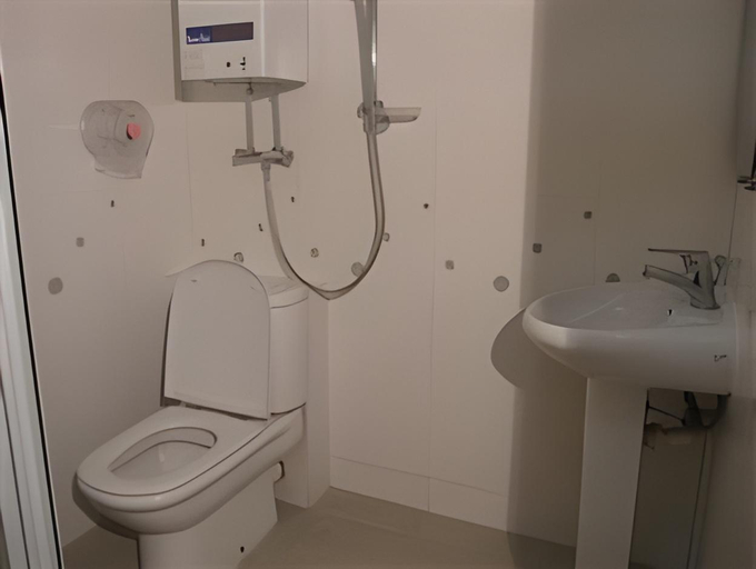 Bathroom 24