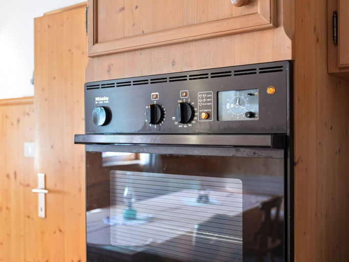 Others 5, Chalet in Matrei Near Ski Lift & Bus, Lienz