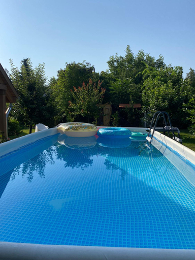 Others 5, B&B by Mo, Bicske