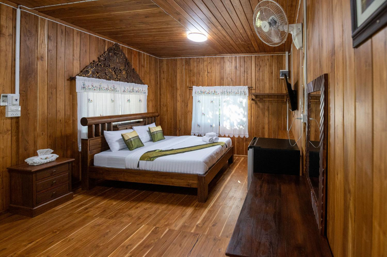 Bedroom 13