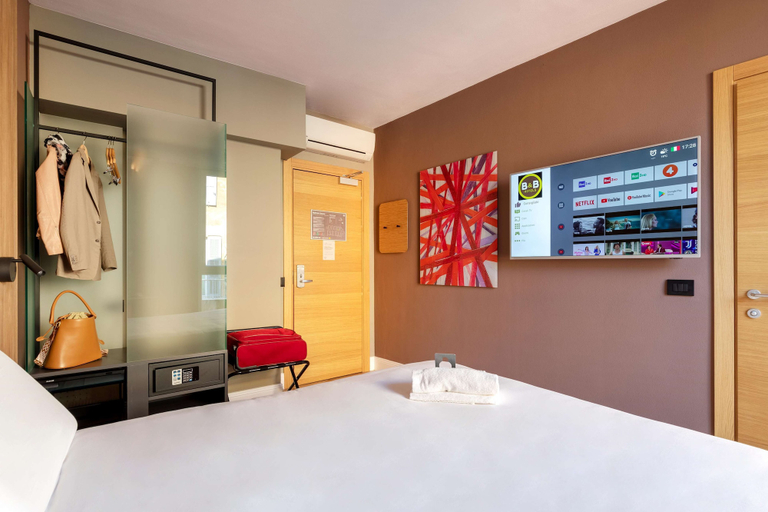 Bedroom 3, B&B Hotel Genova City Center, Genova