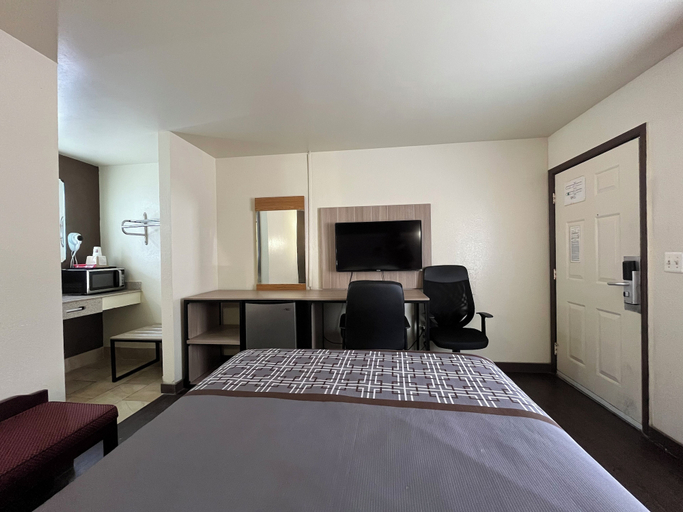 Bedroom 9
