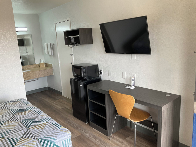 Others 5, Motel 6 Odessa, TX, Ector