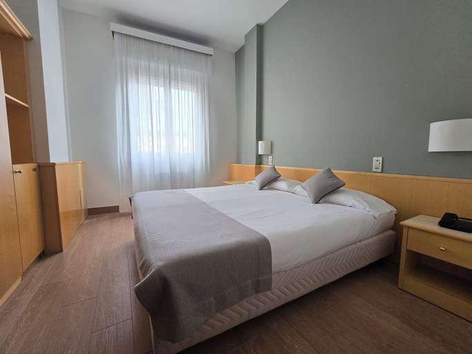 Bedroom 3, Mokinba Hotels Sant'Ambroeus, Milano