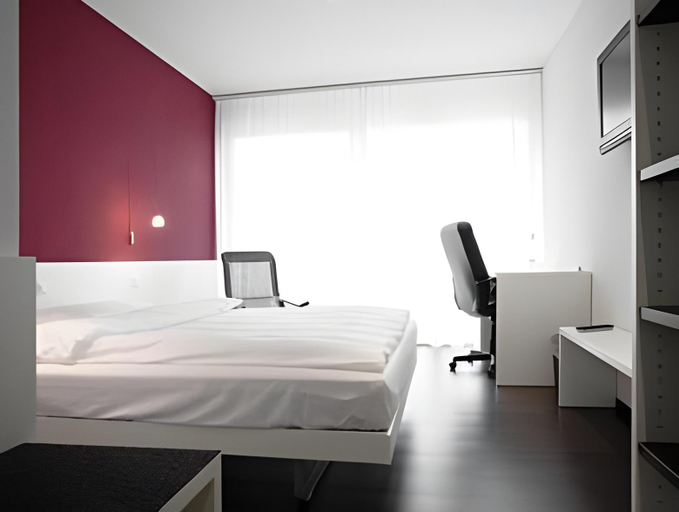 Bedroom 6