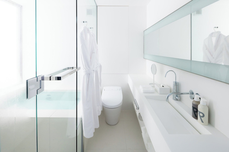 Bathroom 16