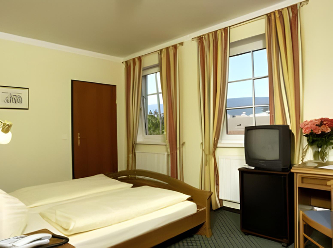 Bedroom 9