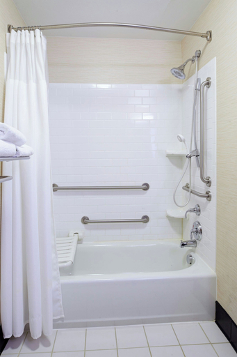 Bathroom 4, Fairfield Inn & Suites by Marriott New Buffalo, Berrien