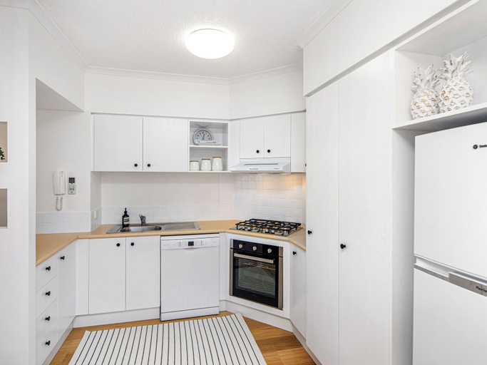 Others 5, Goldsborough Place Apartments, Newstead