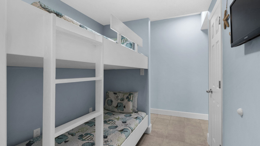 Bedroom 1, Majestic Beach Towers, Bay