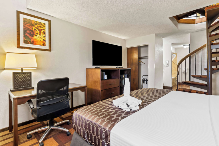 Bedroom 3, Best Western Tower West Lodge, Campbell