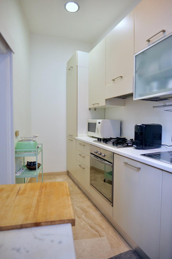 Others 4, Fororomano Luxury, Rome
