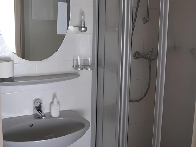Bathroom 7