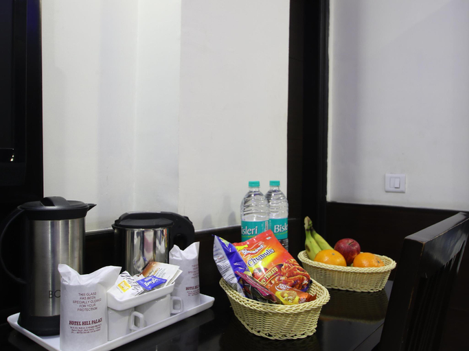 Food & Drinks