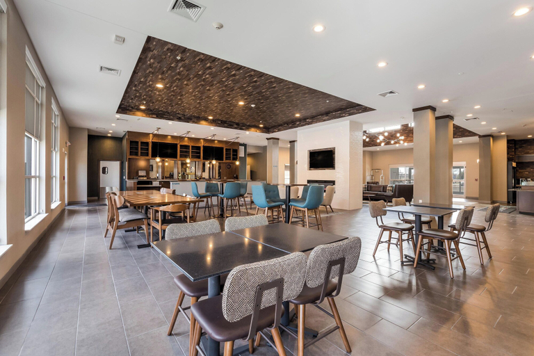 Food & Drinks 5, Four Points by Sheraton Elkhart, Elkhart