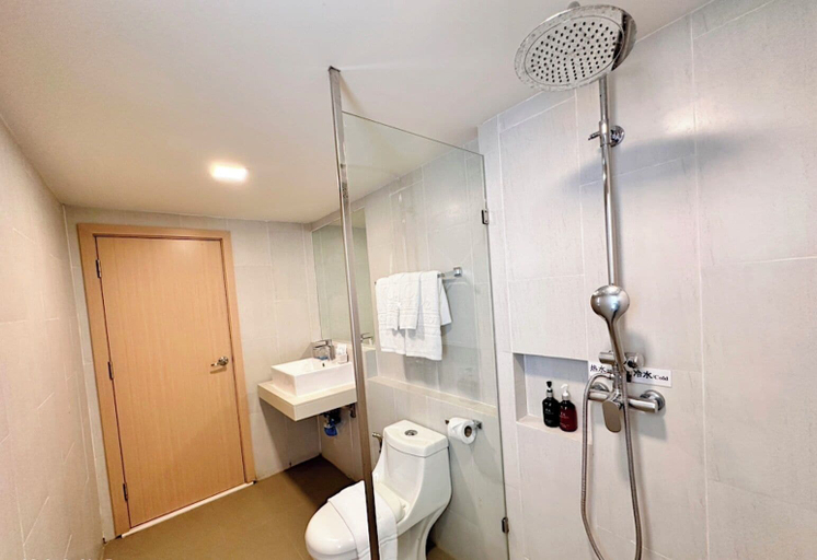 Bathroom 5