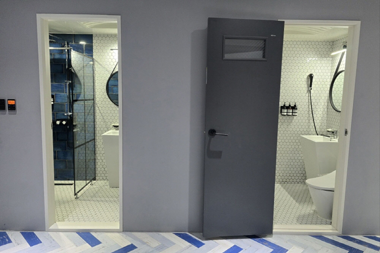 Bathroom 5, Galaxy Hotel, Pohang