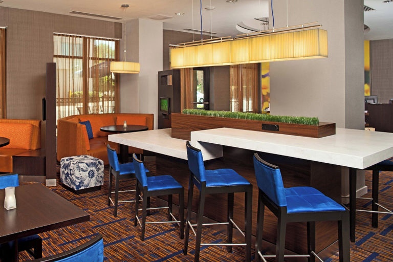 Food & Drinks 5, Courtyard by Marriott Washington Capitol Hill/Navy Yard, Washington D.C.