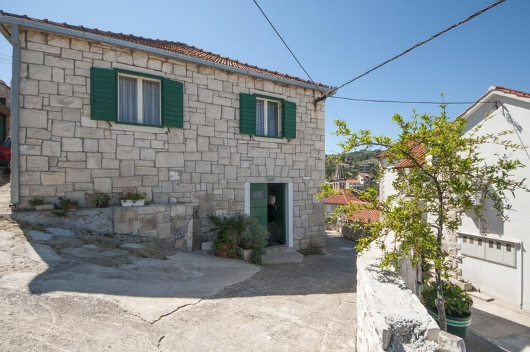 Exterior & Views 2, Apartments Gorana, Supetar