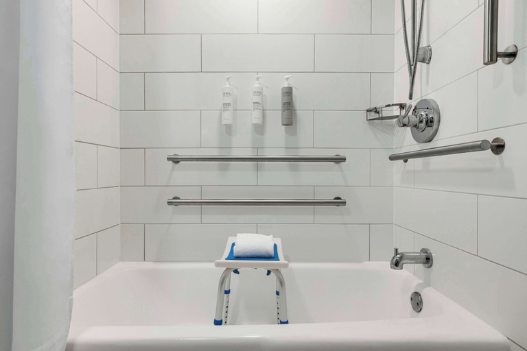 Bathroom 4, Embassy Suites by Hilton Fort Lauderdale 17th Street, Broward