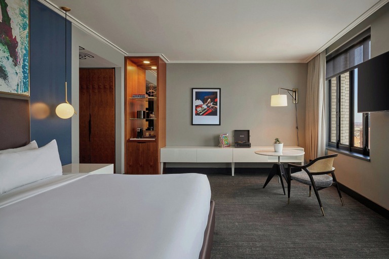 Bedroom 3, Renaissance Saint Elm Dallas Downtown Hotel, Dallas