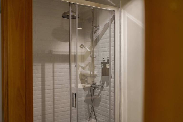Bathroom 3, room Select Bilbao, Vizcaya