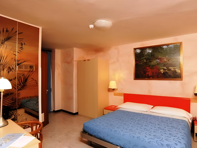 Bedroom 14