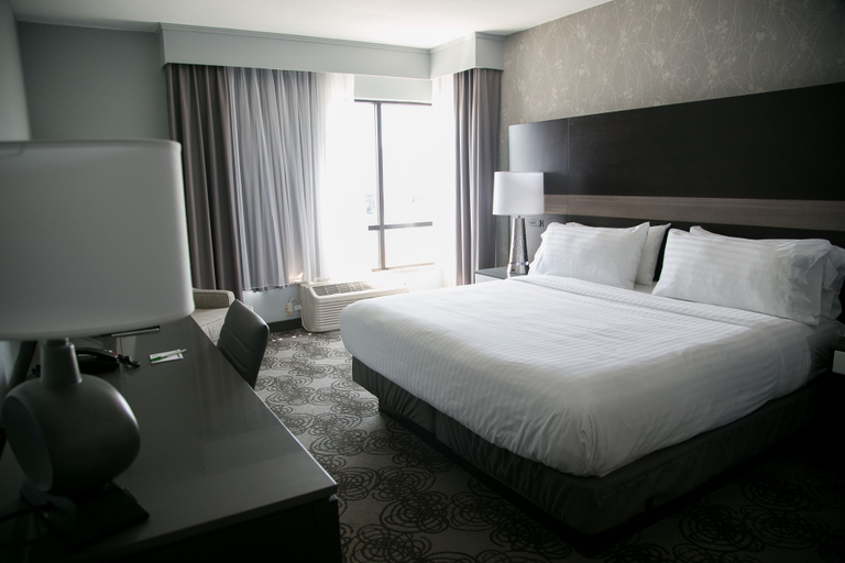 Bedroom 2, Four Points by Sheraton Birmingham Homewood, Jefferson