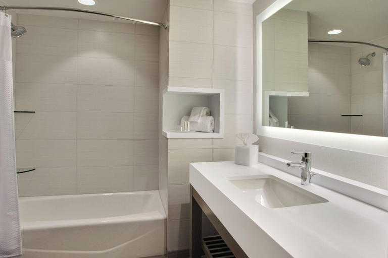Bathroom 4, Courtyard by Marriott Orlando South/Grande Lakes Area, Orange