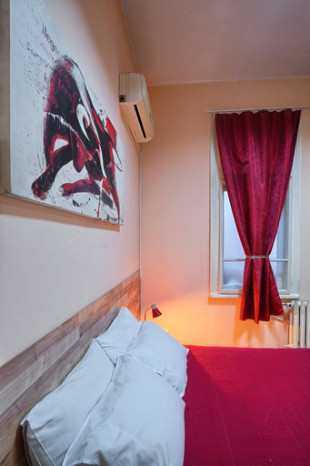 Bedroom 2, Guest House 32, Stolichna