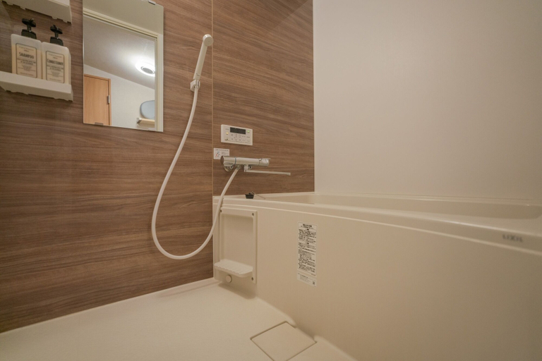 Bathroom 3, Miyu Bonichi, Osaka
